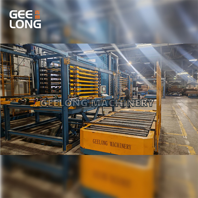 Dây chuyền ép ván ép phủ phim hoàn toàn tự động với hệ thống cấp liệu dọc