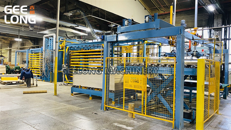 M&aacute;y &eacute;p n&oacute;ng v&aacute;n &eacute;p mặt phim (4)